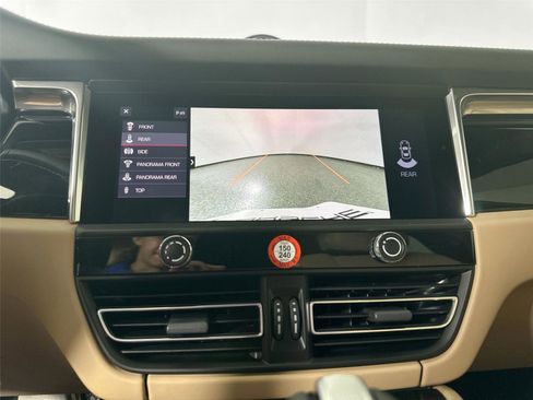 Certified 2026 Porsche Macan AWD/4WD image 23