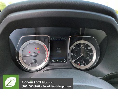 Used 2019 Nissan Titan SV AWD/4WD image 15