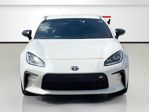 Used 2024 Toyota GR86 Premium RWD image 2