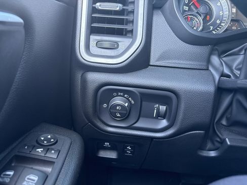 Used 2023 RAM 1500 Big Horn image 23