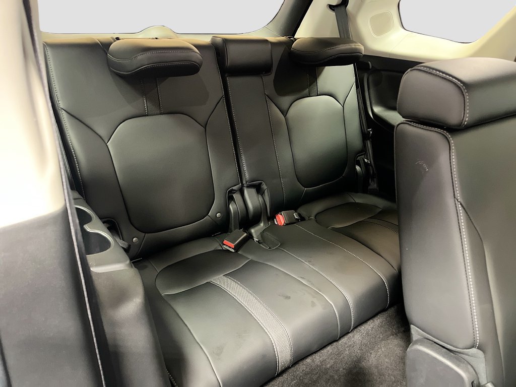 Used 2024 Honda Pilot Touring image 29