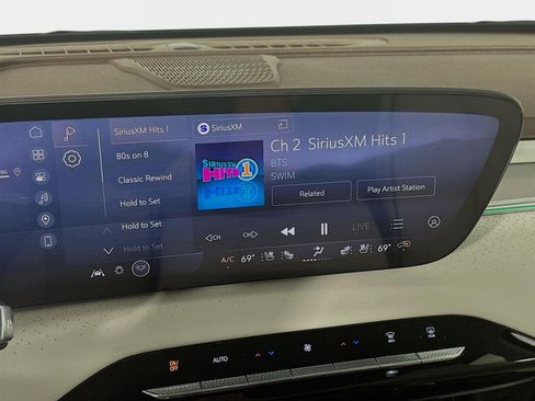 New 2026 Buick Enclave Avenir w/ Super Cruise Package FWD image 15