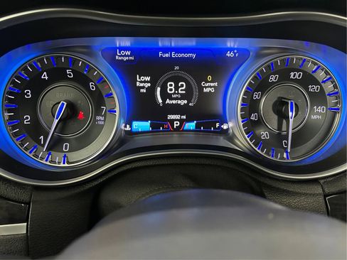 Used 2017 Chrysler 300 C image 23