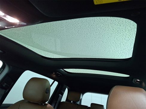 Used 2021 Mercedes-Benz GLB 35 AMG 4MATIC image 15