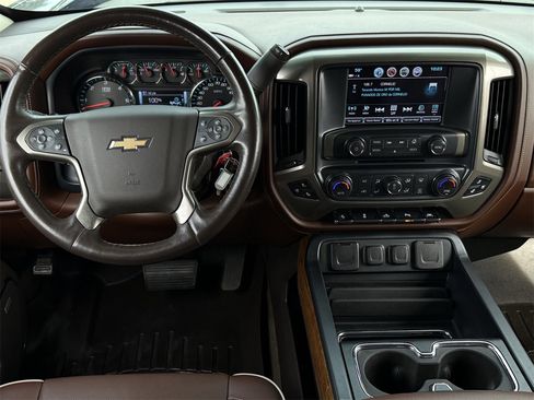 Used 2017 Chevrolet Silverado 1500 High Country image 11