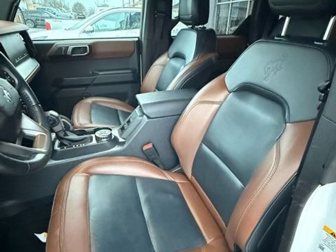 Used 2024 Ford Bronco Outer Banks image 6