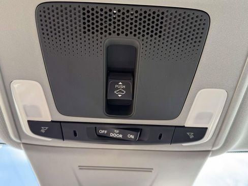 Used 2024 Acura Integra image 23