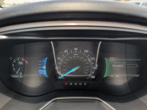 Used 2017 Ford Fusion SE w/ Fusion SE Technology Package AWD/4WD image 12