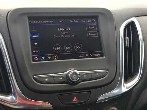 Used 2020 Chevrolet Equinox LT FWD image 23