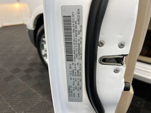 Used 2017 RAM 1500 Laramie w/ Convenience Group image 18