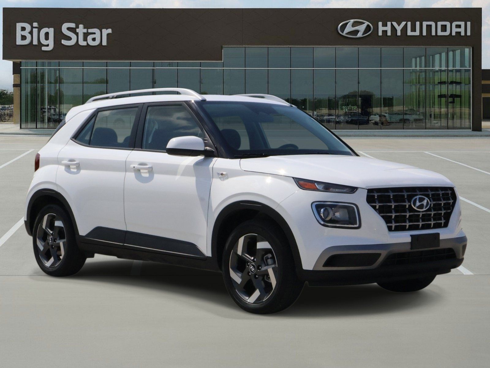Used 2026 Hyundai Venue SEL FWD image 6