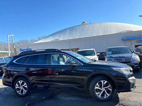 Used 2020 Subaru Outback Limited image 3