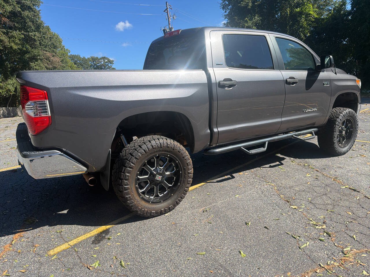 Used 2018 Toyota Tundra SR5 w/ SR5 Upgrade Package AWD/4WD image 7