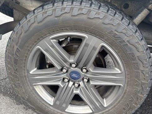 Used 2020 Ford F150 Lariat image 9