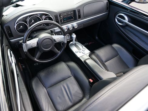 Used 2006 Chevrolet SSR w/ Preferred Equipment Group image 25