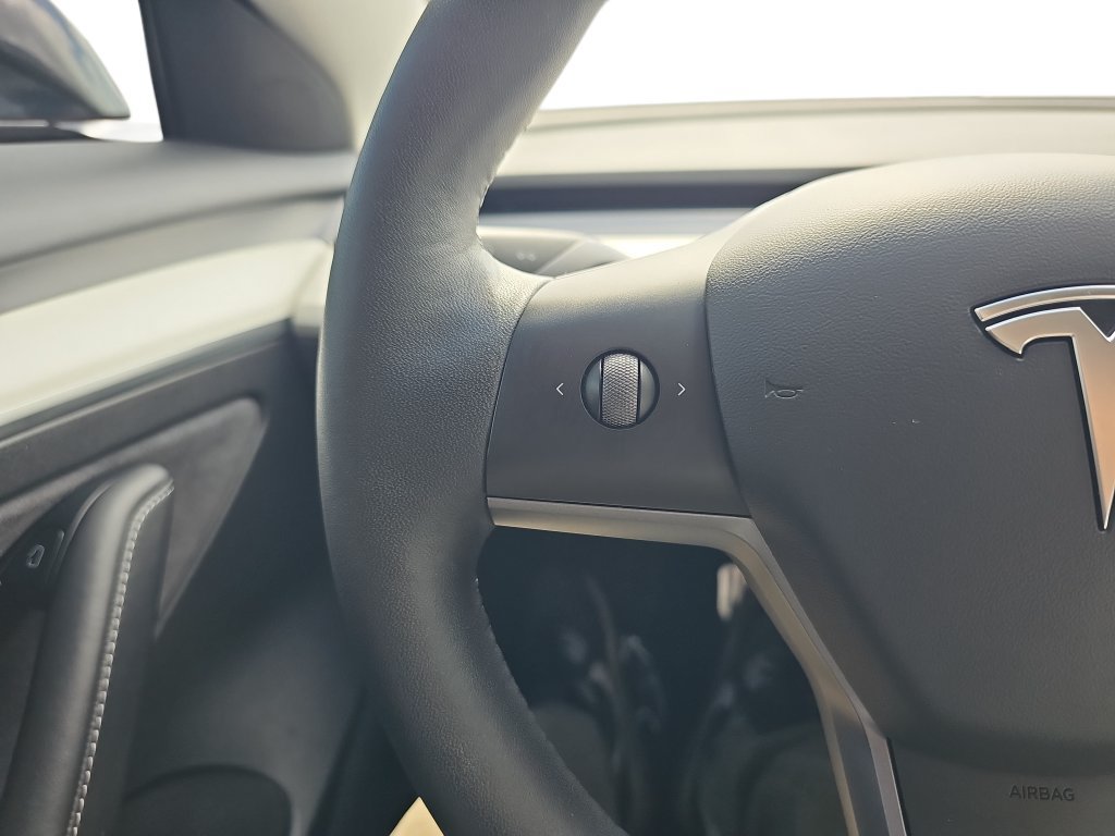 Used 2021 Tesla Model 3 Standard Range Plus RWD image 17