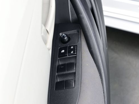 Used 2023 Toyota Corolla LE FWD image 10