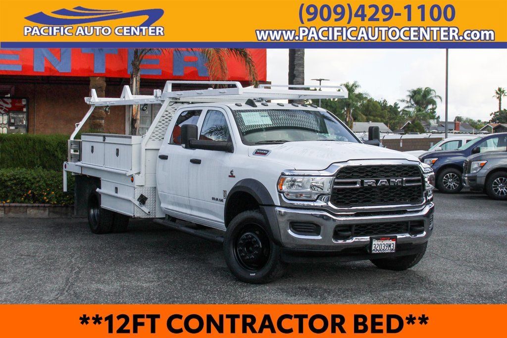 Used 2022 RAM 5500 Tradesman w/ Chrome Appearance Group AWD/4WD image 1