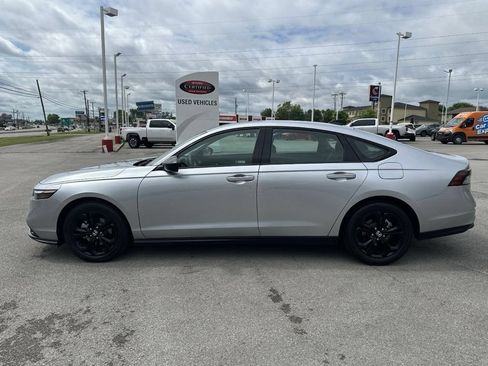 Used 2025 Honda Accord SE image 6