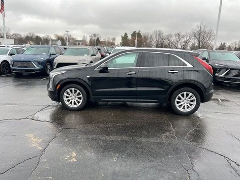 Used 2019 Cadillac XT4 Luxury w/ Cold Weather Package image 7
