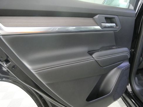 New 2026 GMC Terrain Denali w/ LPO, Black Badging Package image 15