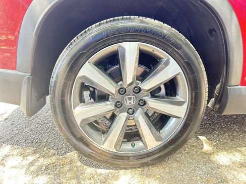 Certified 2024 Honda Pilot Touring image 5