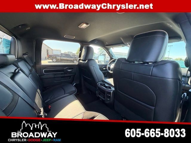 New 2026 RAM 2500 Laramie w/ Towing Technology Group AWD/4WD image 12