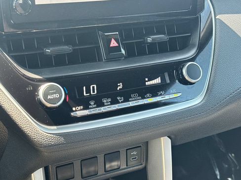 Used 2025 Toyota Corolla Cross AWD Hybrid image 34