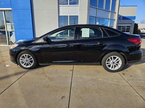Used 2018 Ford Focus SE image 2