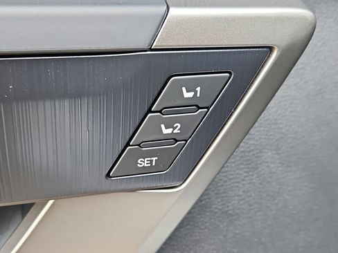 New 2026 Toyota Tundra Limited AWD/4WD image 17
