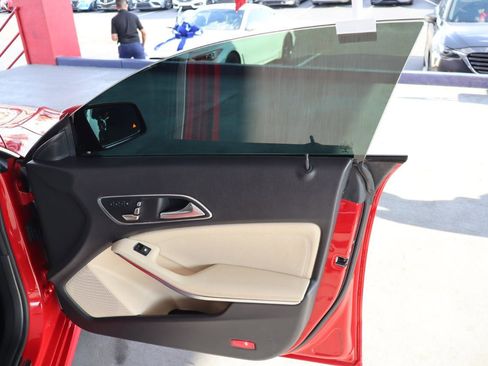 Used 2018 Mercedes-Benz CLA 250 image 37
