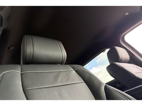 New 2026 Toyota Tundra Limited AWD/4WD image 18