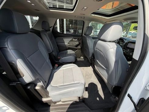 Used 2019 Chevrolet Traverse LT w/ LPO, Blackout Package AWD/4WD image 16