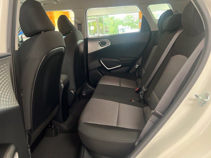 Certified 2024 Kia Soul LX FWD image 14