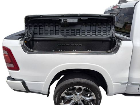 Used 2019 RAM 1500 Limited AWD/4WD image 9