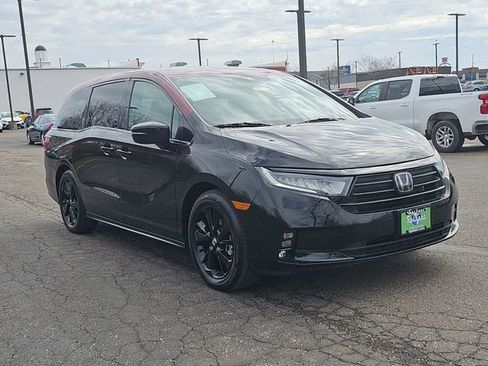 Used 2024 Honda Odyssey Sport image 11