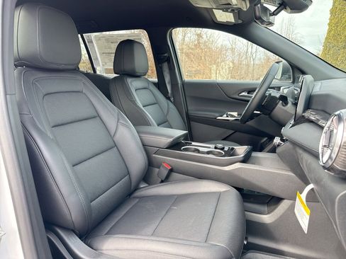 New 2026 Chevrolet Equinox LT w/ Convenience Package II image 21