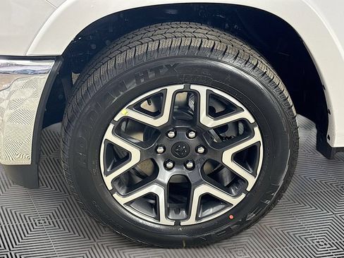 Used 2025 RAM 1500 Laramie RWD image 35