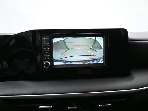 Certified 2025 Nissan Kicks S image 16