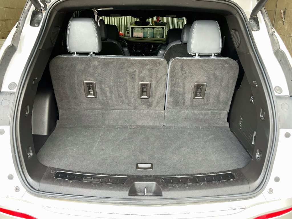 Used 2022 Buick Enclave Premium w/ Surround and Sites Package AWD/4WD image 27