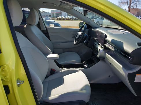 Certified 2024 Hyundai Kona SEL image 33