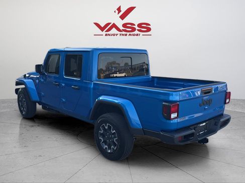 New 2026 Jeep Gladiator Sport AWD/4WD image 3