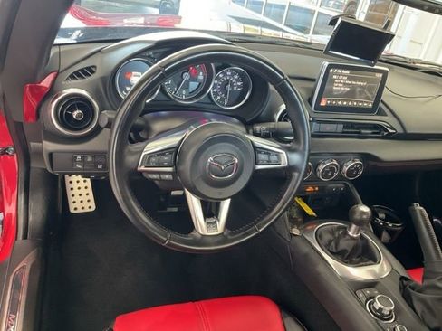 Used 2017 MAZDA MX-5 Miata RF Grand Touring w/ Appearance Package image 6