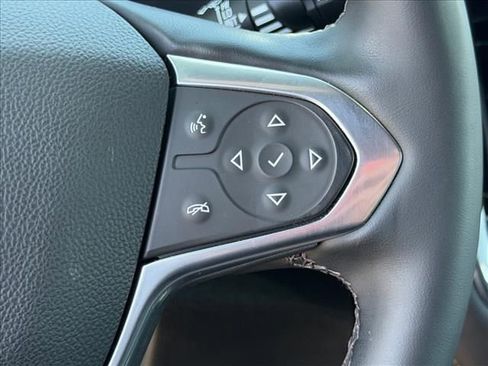 Certified 2023 Chevrolet Traverse LT FWD image 19