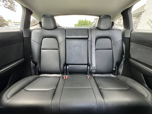 Used 2025 Tesla Model Y Long Range AWD/4WD image 43
