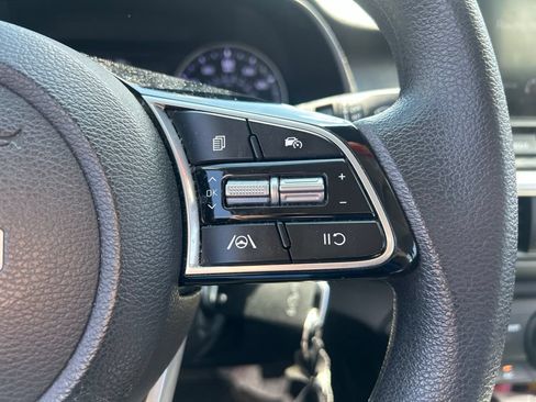 Certified 2024 Kia Forte LXS FWD image 12