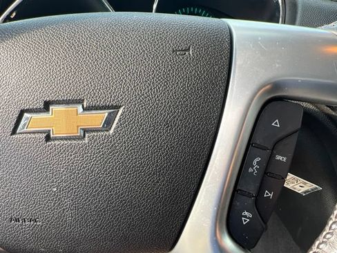 Used 2016 Chevrolet Traverse LT w/ Style and Technology Package FWD image 24