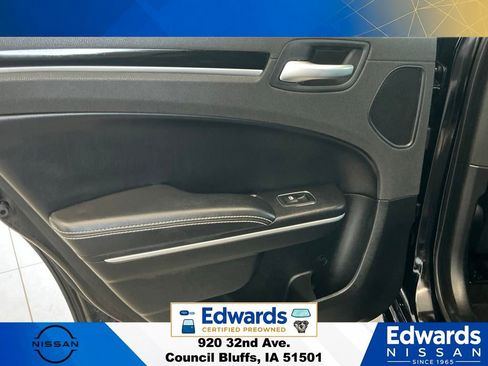 Used 2023 Chrysler 300 S RWD image 10