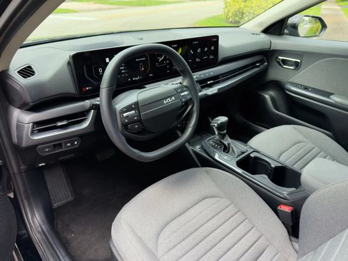 Used 2025 Kia K4 EX FWD image 18