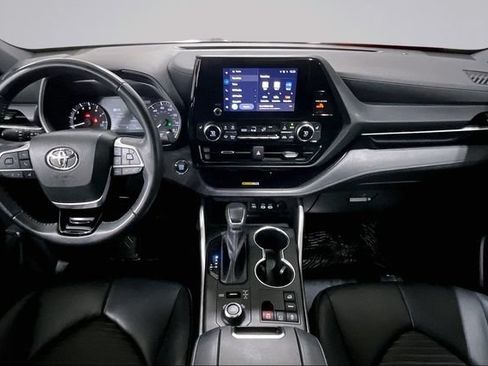 Used 2023 Toyota Highlander XSE AWD/4WD image 18